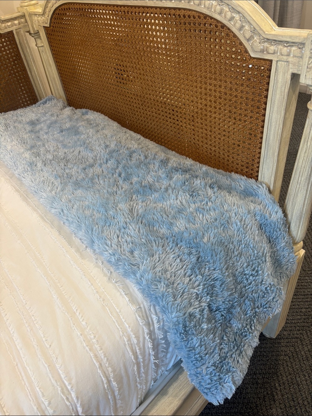 Dormify Plush Light Blue Faux Fur Throw Blanket
